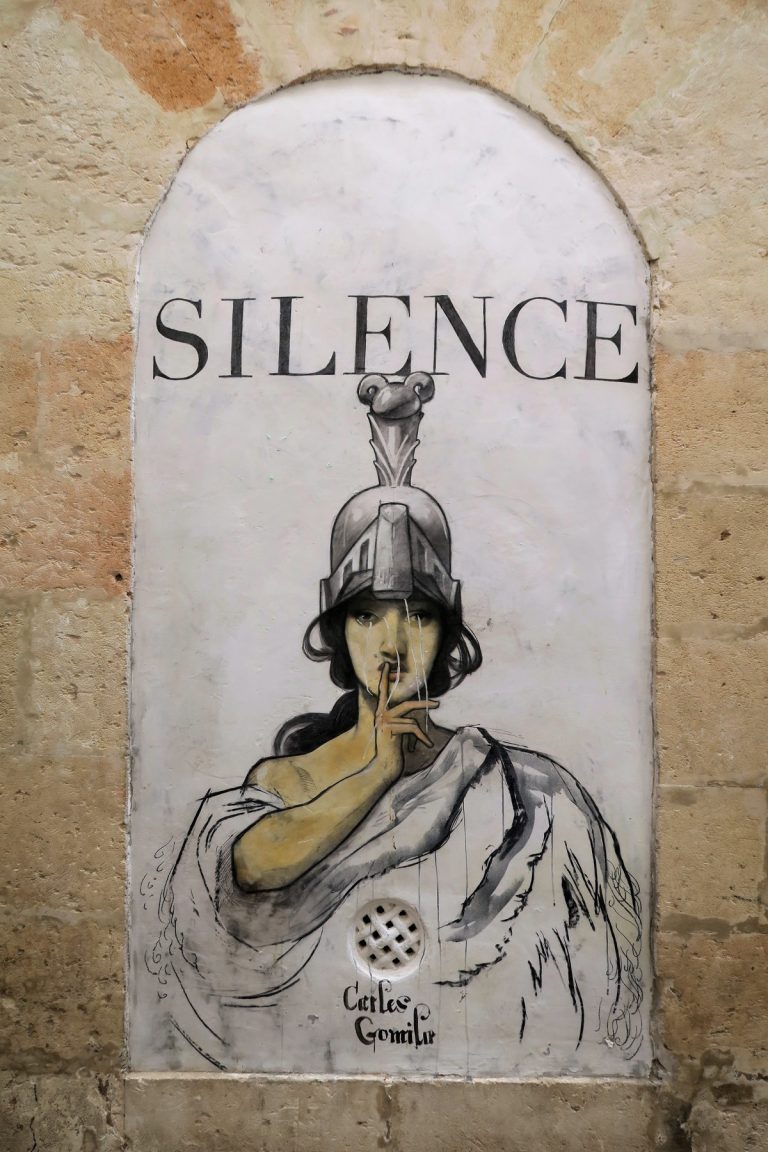 La censure: la réponse de la Commission européenne aux informations « qui ne font pas autorité »