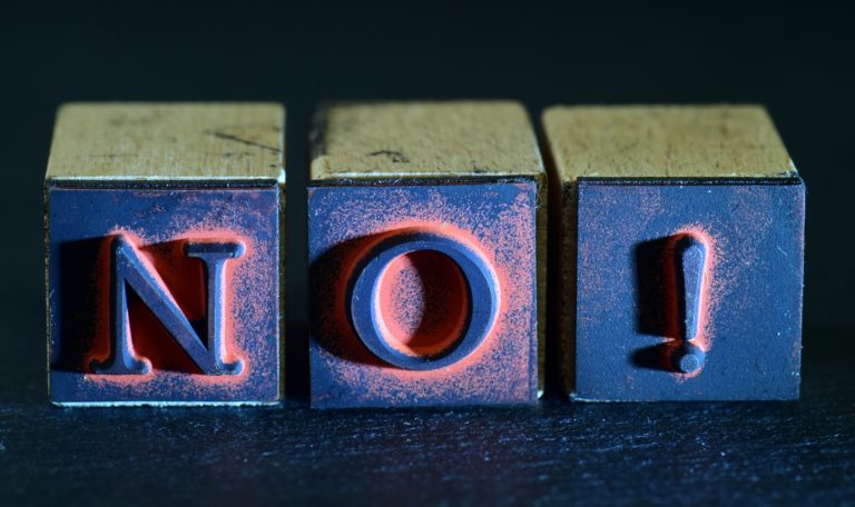 Covid safe ticket schendt grondrechten: het moet worden afgeschaft, niet uitgebreid