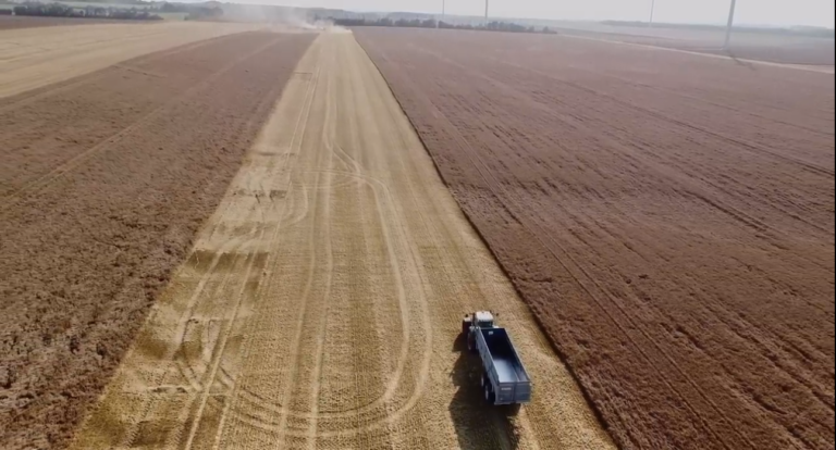 Tu Nourriras le monde – MOBILISATION DES AGRICULTEURS